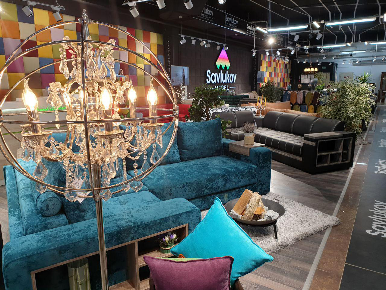 Фирменный салон «Савлуков-Мебель»