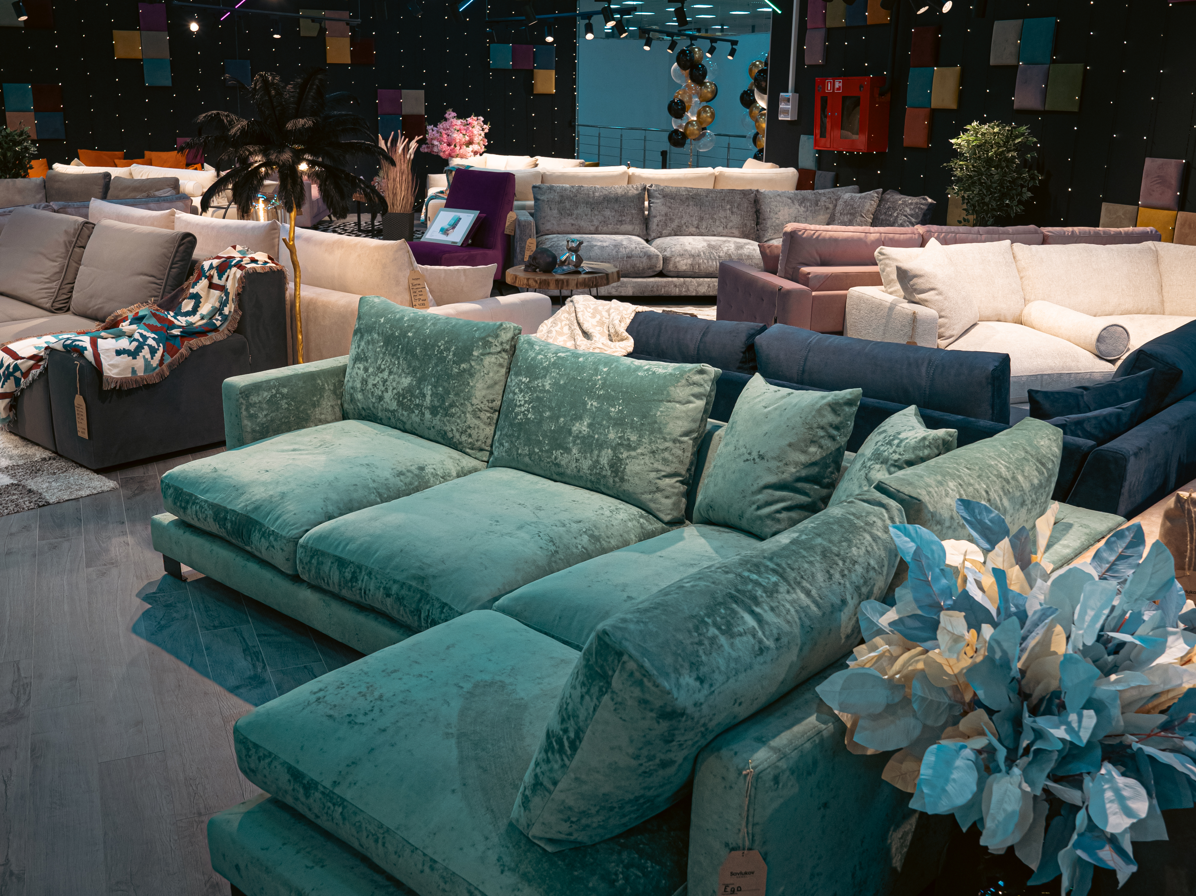 Фирменный салон «Савлуков-Мебель»